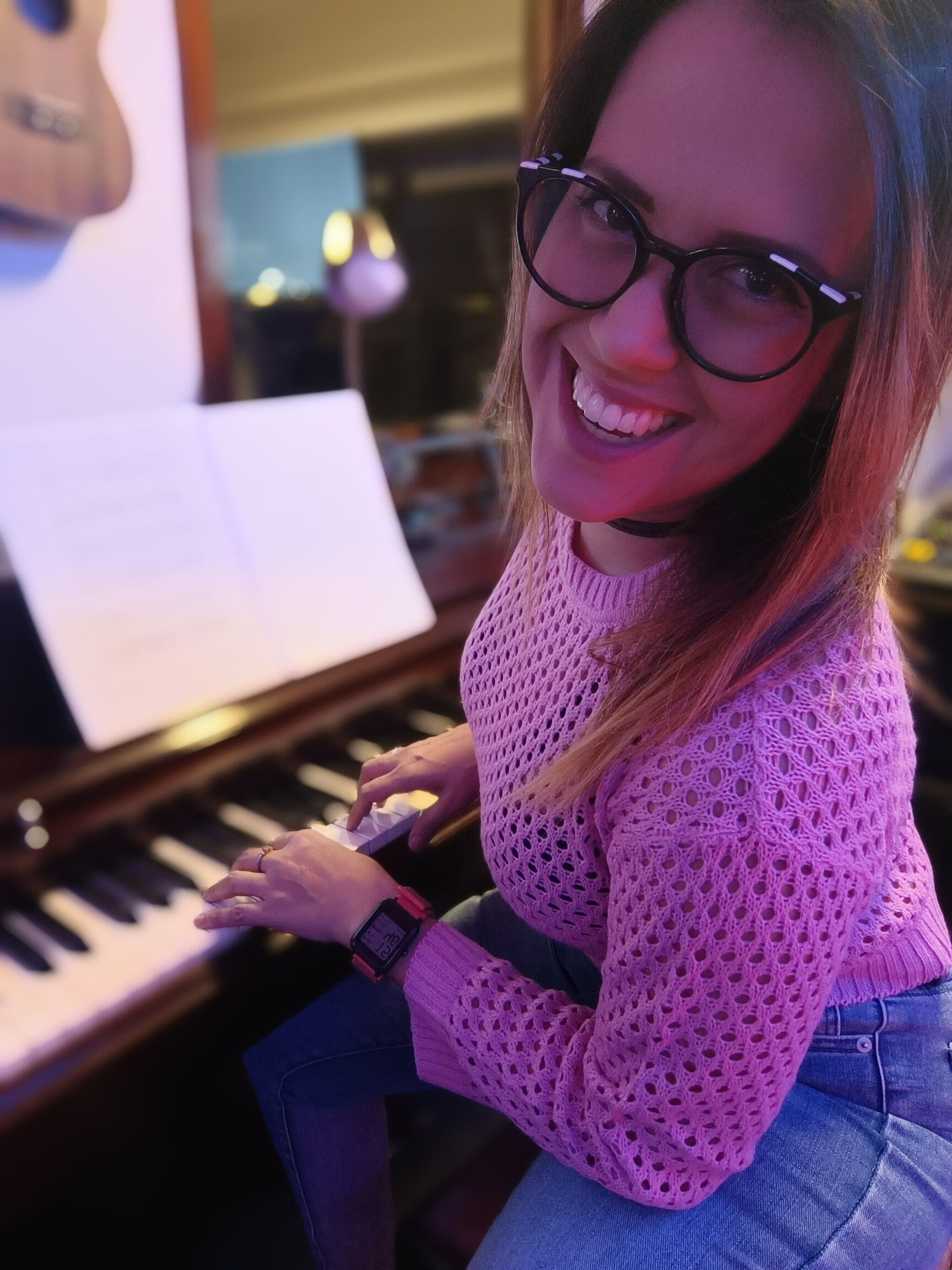 Foto de la Profesora Cynthia González CEO de Sounds & Voices creative studio ubicado en la Trinidad. Caracas - Venezuela.